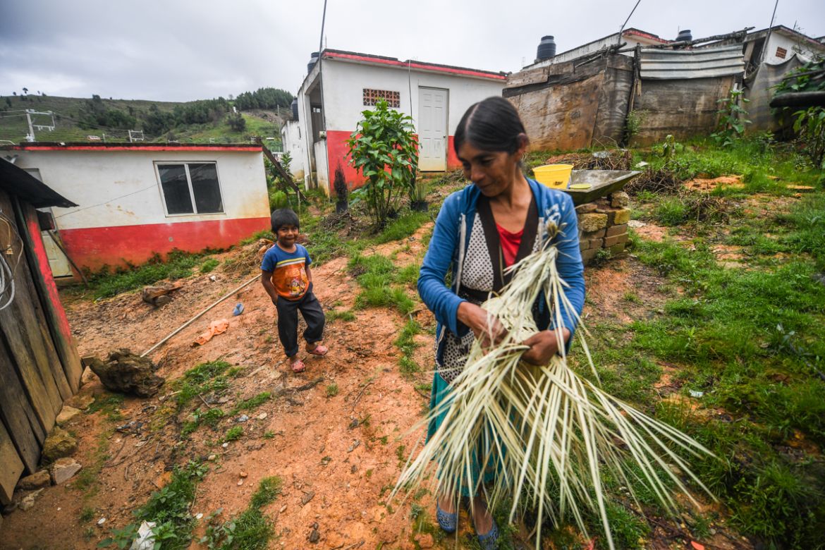 Locals are pictured in San Miguel Amoltepec Viejo, Guerrero state, Mexico, on September 8, 2020, amid the COVID-19 coronavirus pandemic. - Teachers resist abandoning their students in this impoverishe