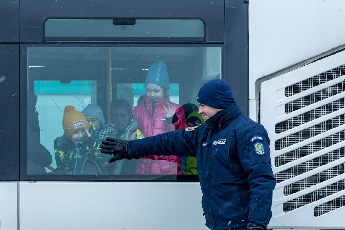 Ukrainian refugees arrive in Romania