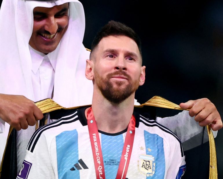 The moment Qatar’s emir put the bisht on Messi