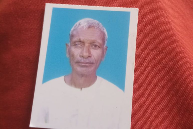 Ramchandra Paswan died in 2016 while waiting to withdraw his pension [Courtesy of Usha Devi]