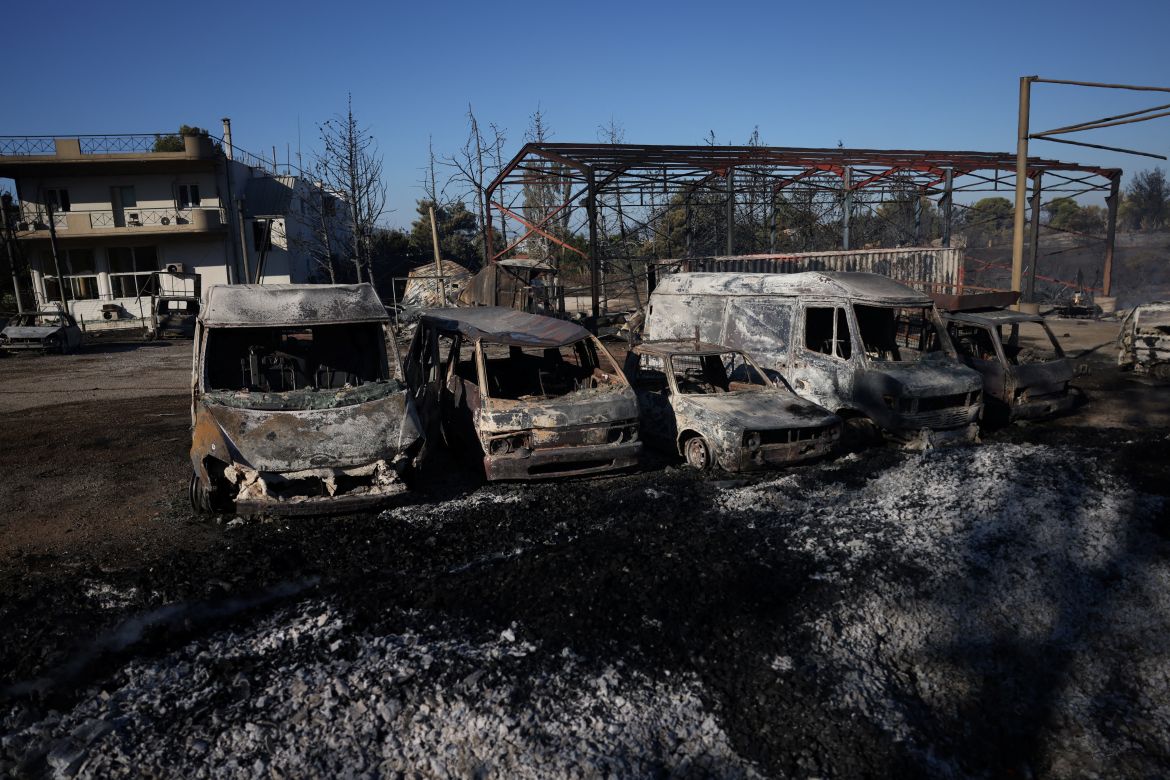 EU firefighters to join as Greece battles blaze