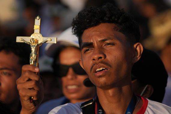 Pope mass draws 600,000 in Catholic-majority East Timor