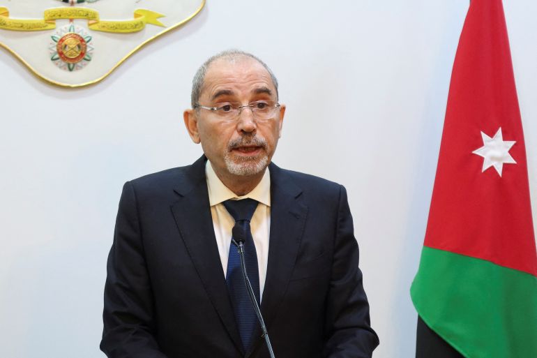 Jordanian foreign minister Ayman Safadi speaks during a press conference in Amman, Jordan, January 26, 2025. REUTERS/Jehad Shelbak