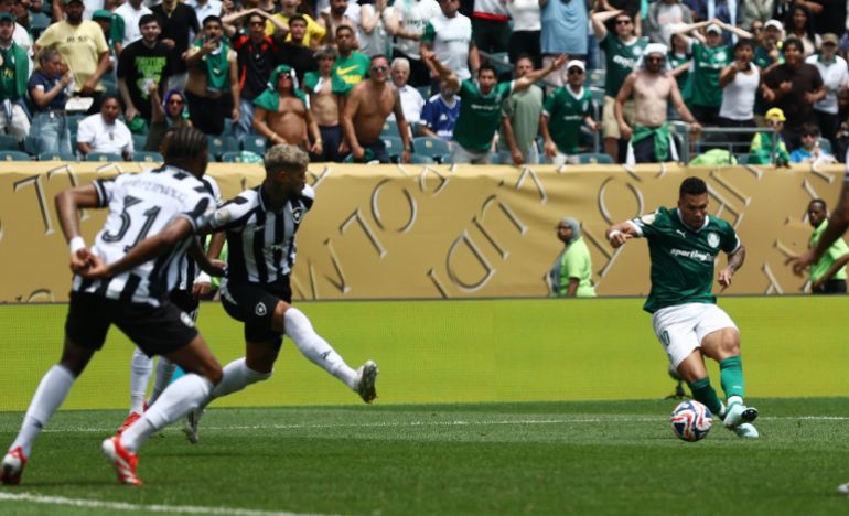 FIFA Club World Cup - Round of 16 - Palmeiras v Botafogo - Lincoln Financial Field, Philadelphia, Pennsylvania, U.S. - June 28, 2025 Palmeiras' Paulinho scores their first goal