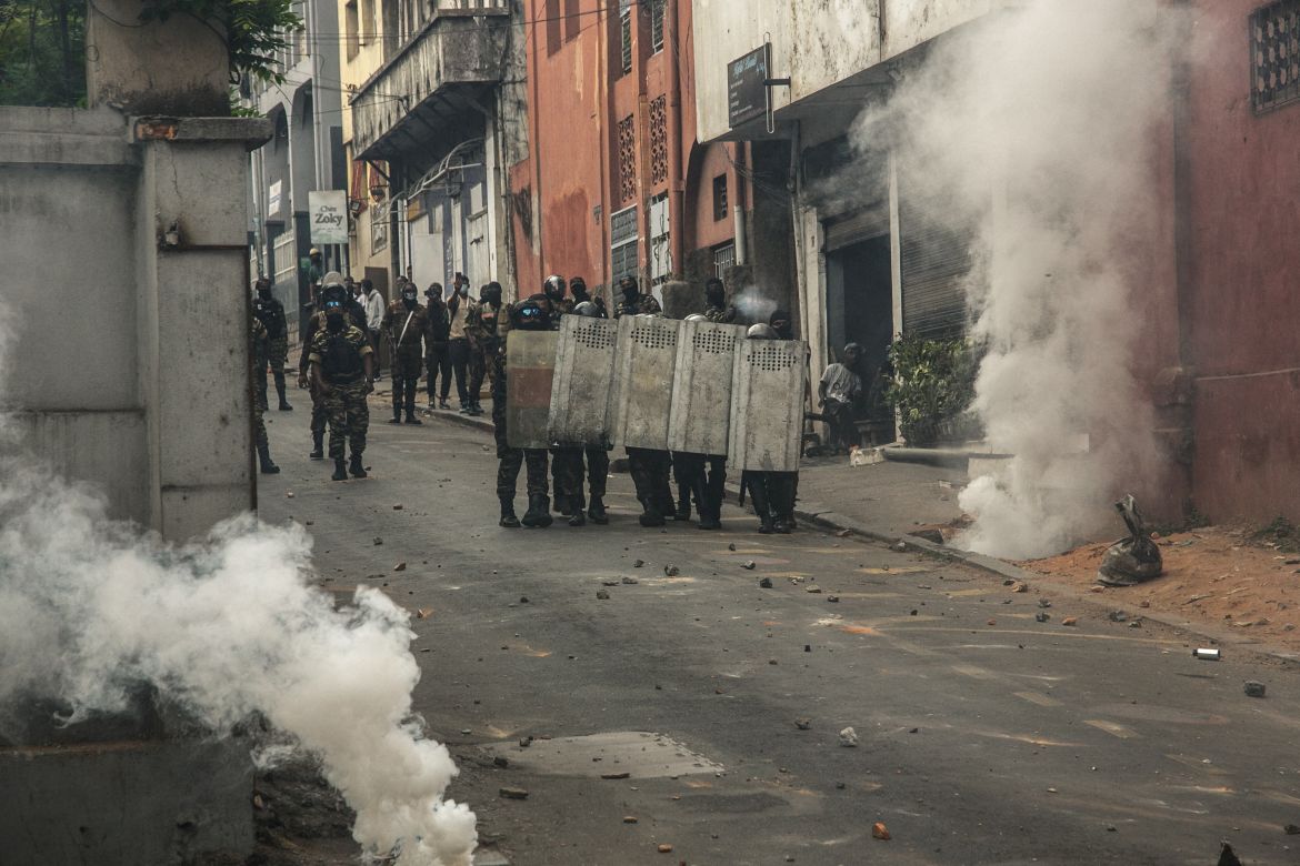 Madagascar protesters return to streets despite move to dissolve government