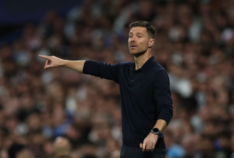 Xabi Alonso reacts.