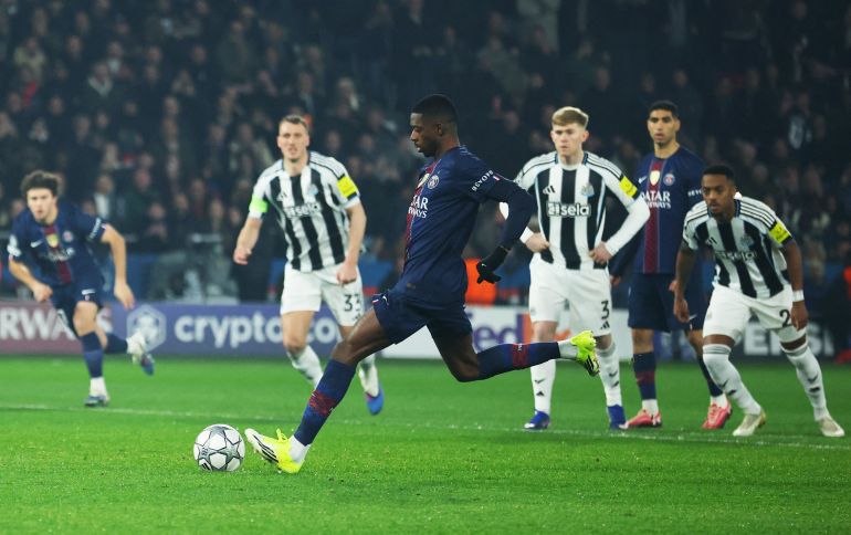 Paris Saint-Germain’s Ousmane Dembele has his penalty saved by Newcastle United’s Nick Pope